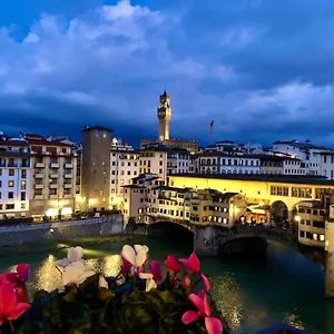 Ponte Vecchio View Luxury Appartamento