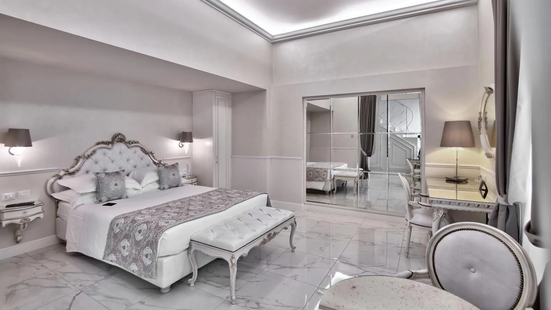 The Moon Boutique Hotel & Spa Florence 4*,  Italy